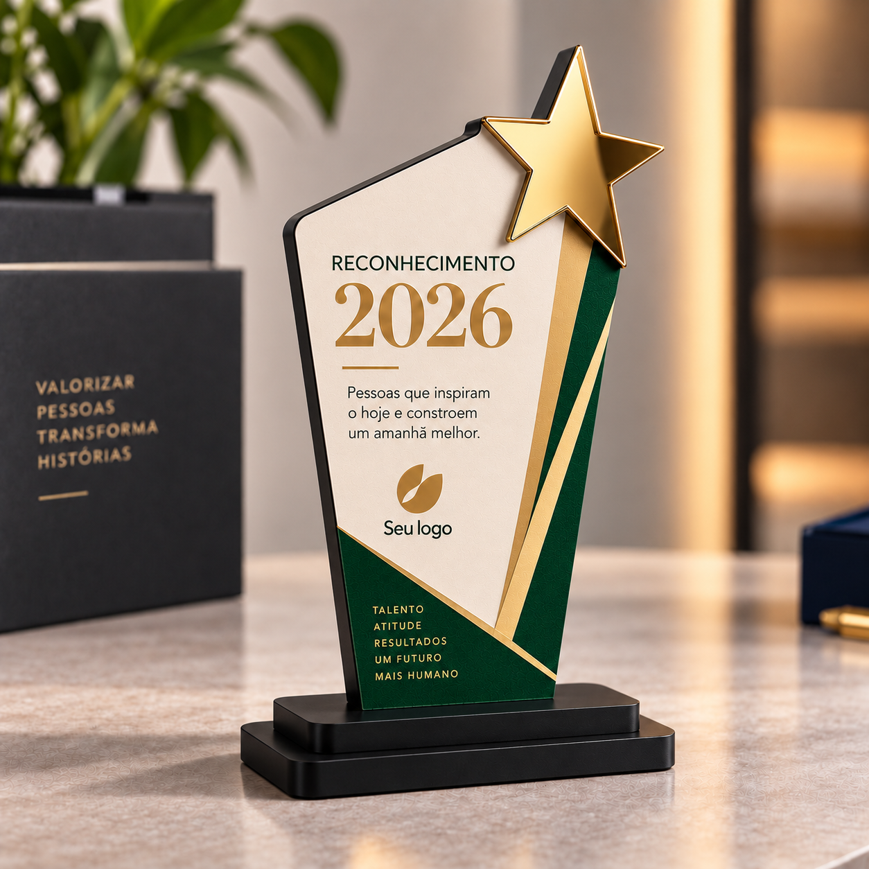 Troféu Conquista — Troféu em MDF, com impressão UV e estrela dourada.